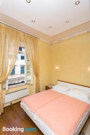 Apartment Tomasovic Old Town