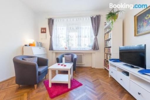 Homey apartment close to Prague Castle