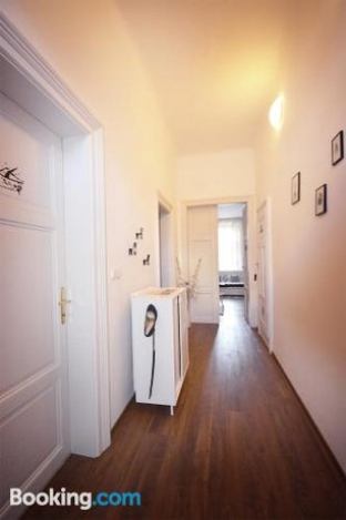 Luxury apartment in heart of Prague Shopping & Sightseeings nearby