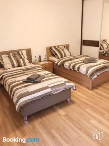 Newly renovated room for 2 people - just 15 minutes from the city center