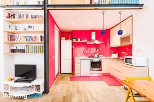 Colourful flat in the heart of Rome