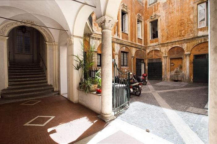 Comfortable apartment close to Piazza Navona