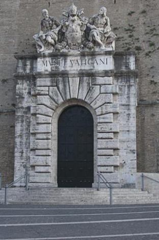 Difronte Ai Musei Vaticani