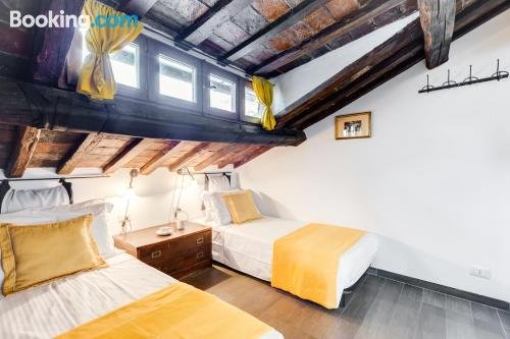 Exquisite 2 bed w/Terrace in Trastevere