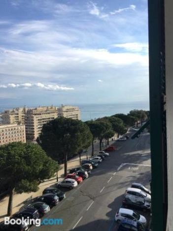 Finestra su Genova - free parking