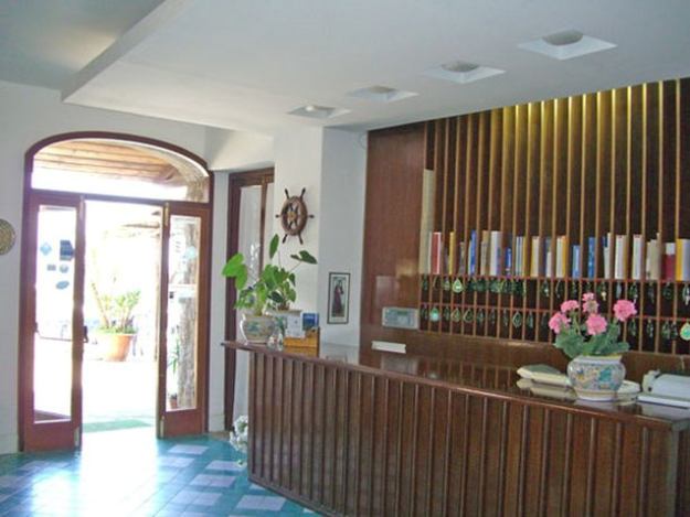 Hotel Baia Di Puolo