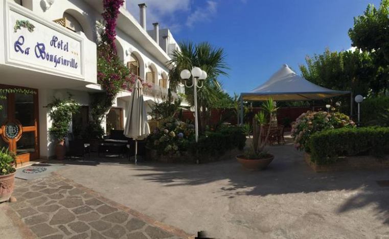 Hotel Bougainville