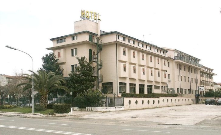 Hotel Empire San Nicola la Strada