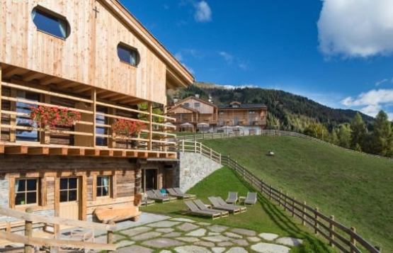 Hotel The Originals Borgo Eibn Mountain Lodge