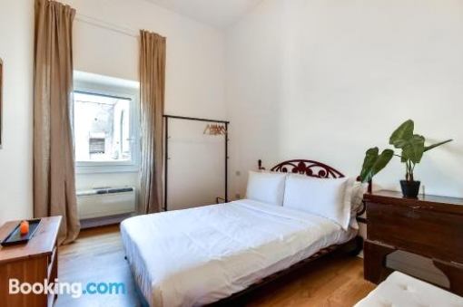 Nice and bright 2 bed flat near Termini