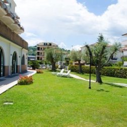 Almaluna Hotel Resort