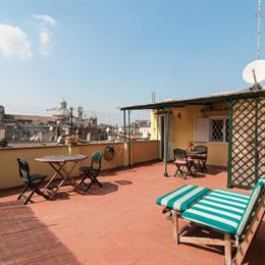 Apartment with terrace Rome
