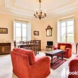 Classic 3 bed flat 10 minutes from the Colosseum