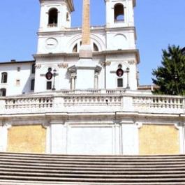 Classicism at Spanish Steps
