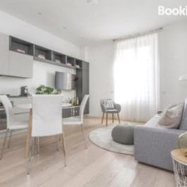 Luxury and spacious apartment Bocconi