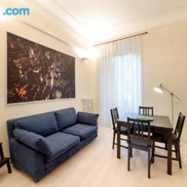 Sunny flat in elegant building close to Colosseum Rome