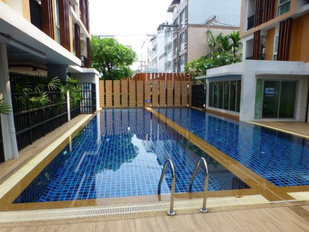 Apartment w/ Swimming pool and high speed WiFi