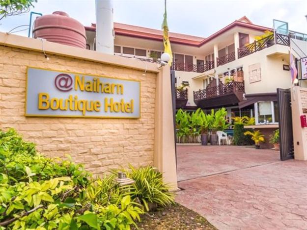 At Naiharn Boutique Hotel Phuket