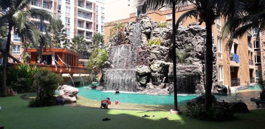 Atlantis Resort pattaya 2 Bedroom with pool view