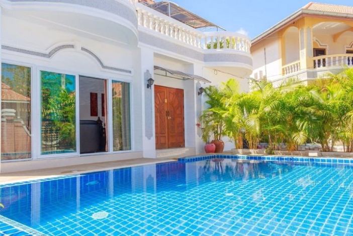 Baan Kanittha - 6 Bedrooms Private Pool Villa