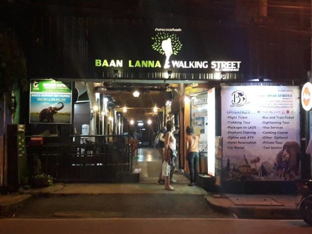 Baan Lanna Walking Street