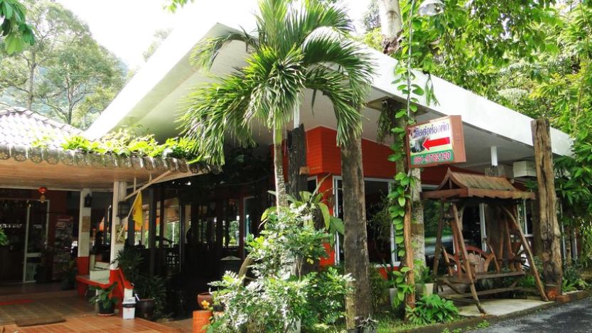 Baan Suan Chong Khao Resort