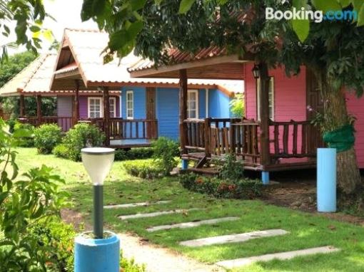 Baansuan Resort Khlong Luang