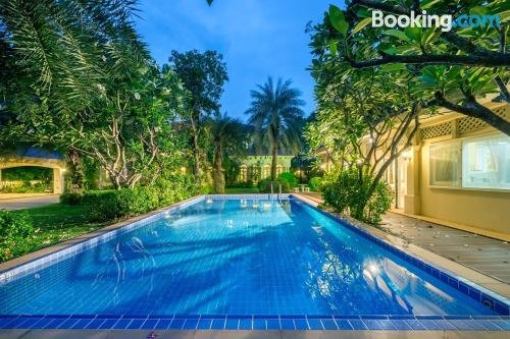 Bangkok Grand Villa with private Pool