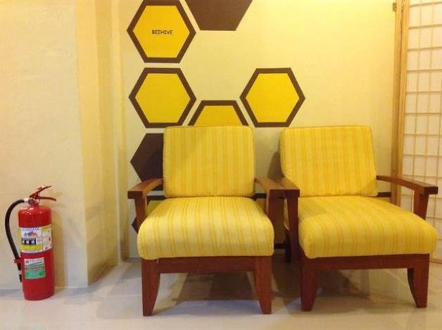 Beehive Patong Hostel