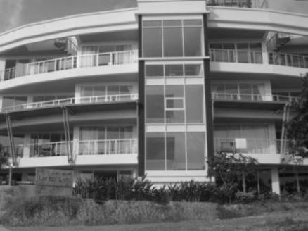 Lanta Loft Seaview Apartment 3B