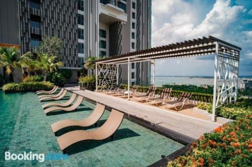 Luxury Studio with Sea View @ Riviera by Pattaya Holiday