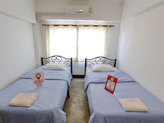 NIDA Rooms Srichandon 12 Night Villa