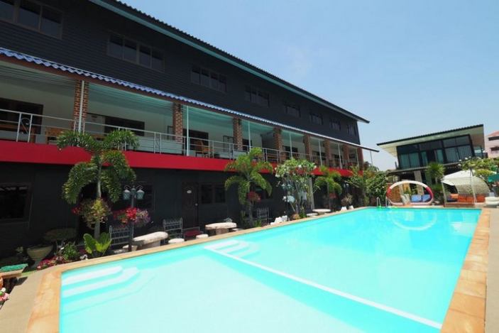 P U Inn Resort