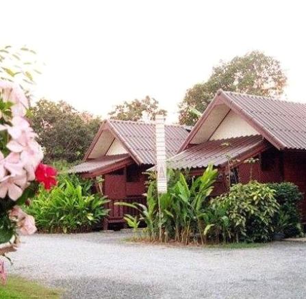 Ruen Mai Ngam Resort