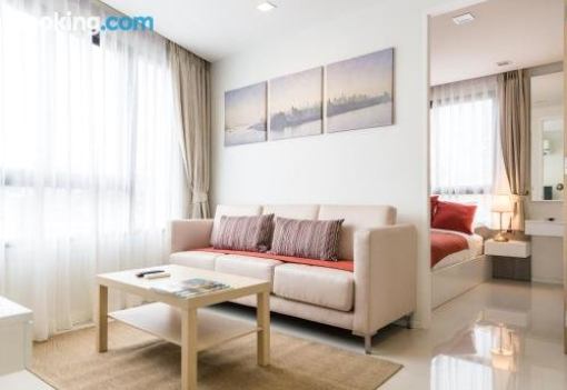 Superb two-bedroom in downtown Pattaya