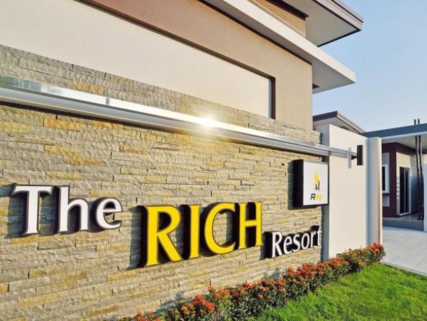 The Rich Resort