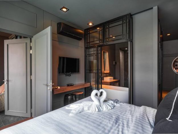 Two-Bedroom Apartment - Luxury Pool Suite