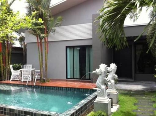 Two Bedroom Pool Villa in Soi Yuan