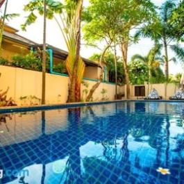 56 Deluxe 5 Bedroom Pool Villa In Downtown Pattaya