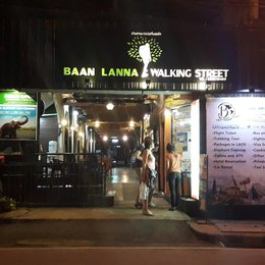 Baan Lanna Walking Street