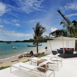 Beachfront Phuket Seaview Suites