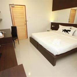 Bed By City Surawong Patpong Hotel