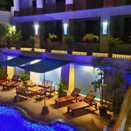 Bodega Phuket Party Resort Hostel