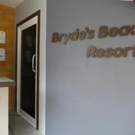 Brydes Beach Resort
