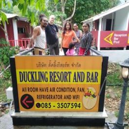Ducklingresort And Bar