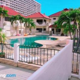 E 1 Pool View Condo With 4 Bed Rooms For 18pax
