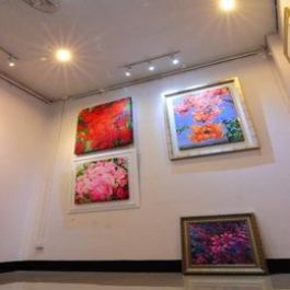 Jangmuang Gallery House