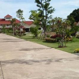 Lake Villas Resort Bang Lamung