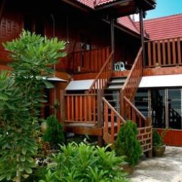 Maeklong River Resort