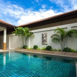Majestic Residence Pool Villa By Korawan